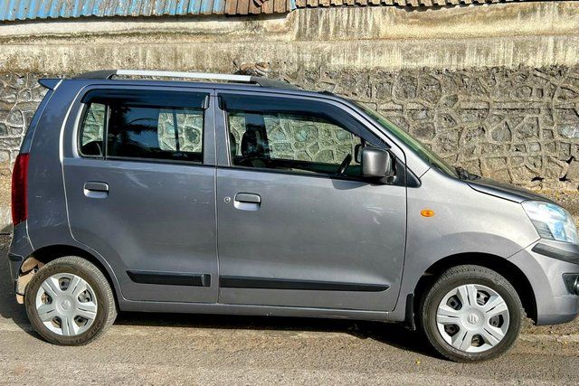 Second-hand 2018 Maruti Suzuki Wagon R AMT वीएक्सआई ऑप्शन for sale in Mumbai