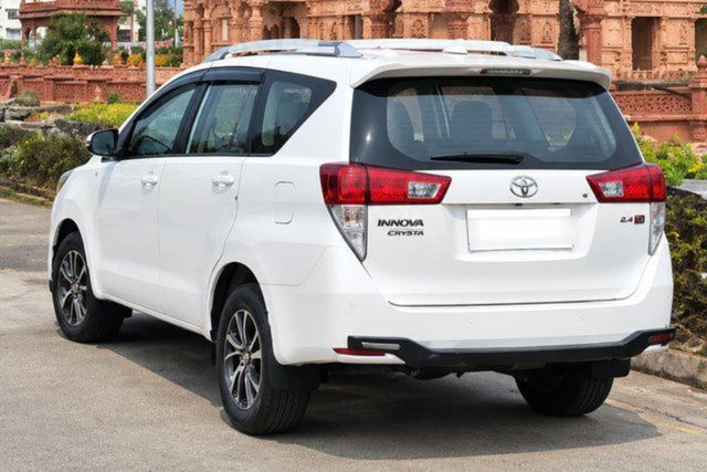 Toyota Innova Crysta 2.4 GX 8 STR Second-hand 2022 Toyota Innova Crysta 2.4 GX 8 STR for sale in Ahmedabad