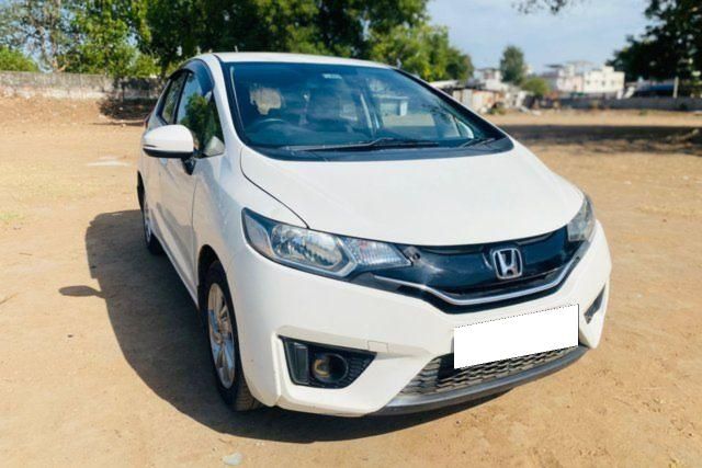 Honda Jazz 1.5 VX i DTEC Second-hand 2015 Honda Jazz 1.5 VX i DTEC for sale in Ahmedabad