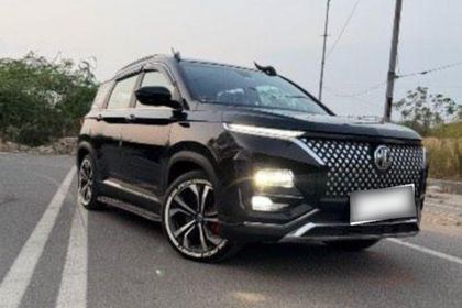 2025 MG Hector Plus Sharp Pro CVT 7 Str 2023-2025