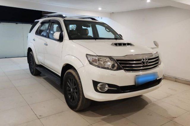 Second-hand 2015 Toyota Fortuner 4x2 AT TRD Sportivo for sale in Ludhiana