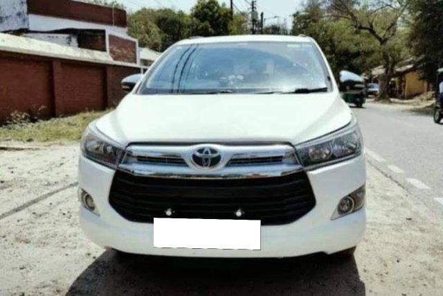 Toyota Innova Crysta 2.4 G MT 8S BSIV Second-hand 2018 Toyota Innova Crysta 2.4 G MT 8S BSIV for sale in Varanasi