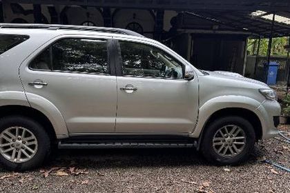 2013 Toyota Fortuner 4x2 AT