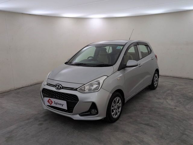 Hyundai Grand i10 1.2 कप्पा स्पोर्टज़ बीएस4 Second-hand 2017 Hyundai Grand i10 1.2 कप्पा स्पोर्टज़ बीएस4 for sale in Coimbatore