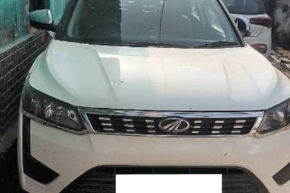 2020 महिंद्रा एक्सयूवी300 W6 BSVI