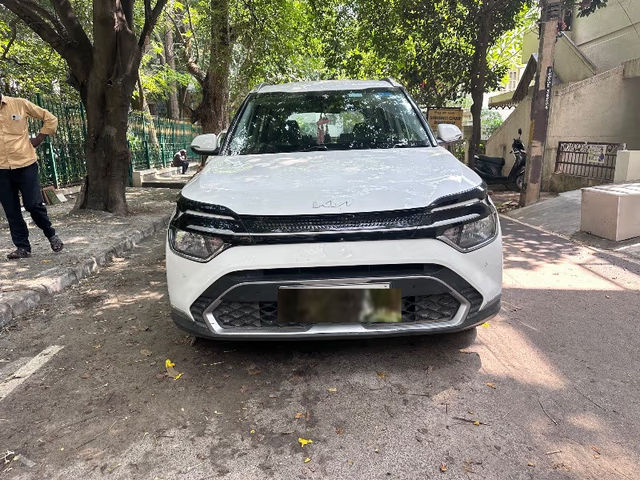 Kia Carens Prestige BSVI Second-hand 2022 Kia Carens Prestige BSVI for sale in Bangalore