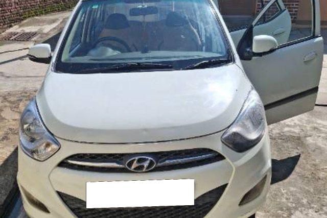 Hyundai i10 Magna Second-hand 2012 Hyundai i10 Magna for sale in Bijnor
