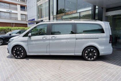 2026 Mercedes-Benz V-Class V300