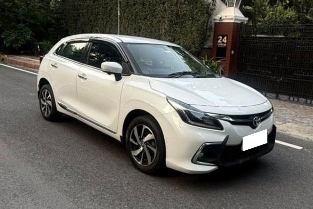 Second-hand 2023 Toyota Glanza वी एएमटी for sale in New Delhi