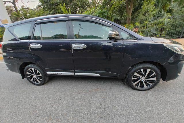 Second-hand 2022 Toyota Innova Crysta 2.4 ZX 7 STR AT for sale in New Delhi