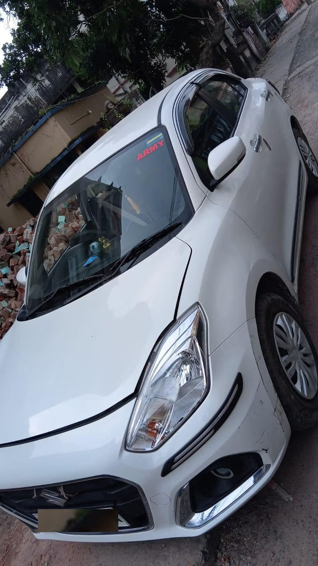 Maruti Suzuki Dzire वीएक्सआई बीएस6 Second-hand 2021 Maruti Suzuki Dzire वीएक्सआई बीएस6 for sale in Kolkata