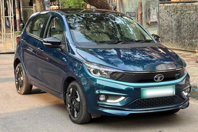 Tata Tiago EV XZ Plus Tech LUX LR Second-hand 2023 Tata Tiago EV XZ Plus Tech LUX LR for sale in Kolkata