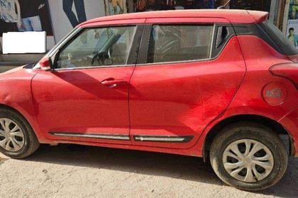 2017 Maruti Suzuki Swift एलएक्सआई ऑप्शन