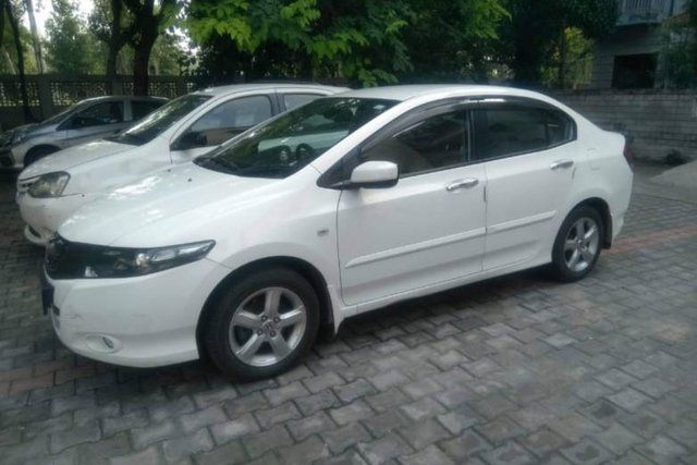Honda City V MT Second-hand 2011 Honda City V MT for sale in Greater Noida