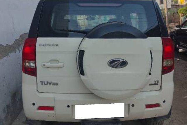 Mahindra TUV 300 mHAWK100 T8 Second-hand 2016 Mahindra TUV 300 mHAWK100 T8 for sale in New Delhi