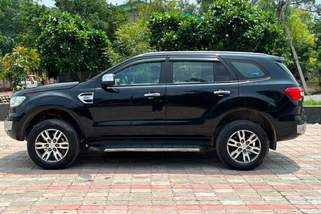 Ford Endeavour 2.2 Titanium AT 4X2 Second-hand 2018 Ford Endeavour 2.2 Titanium AT 4X2 for sale in New Delhi