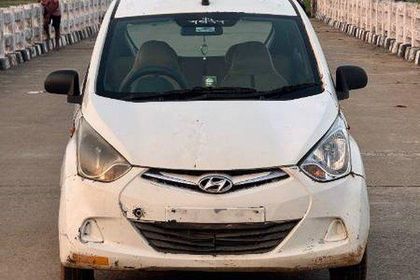 2013 हुंडई इयॉन Magna Plus
