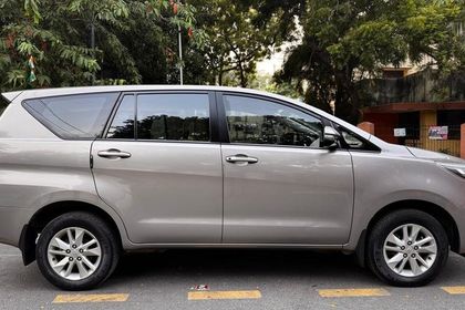 2023 Toyota Innova Crysta 2.4 GX 7Str