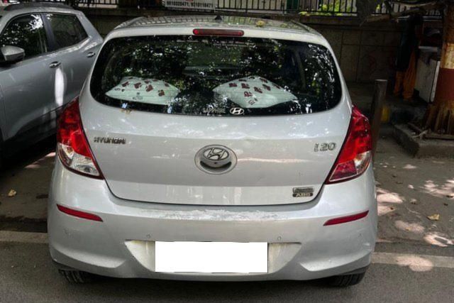Hyundai i20 Sportz 1.2 Second-hand 2013 Hyundai i20 Sportz 1.2 for sale in New Delhi