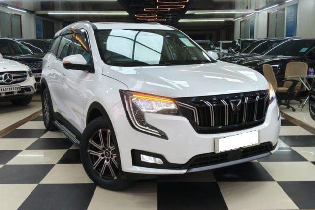 Second-hand 2023 Mahindra XUV700 AX7 AT Luxury Pack BSVI for sale in Bangalore