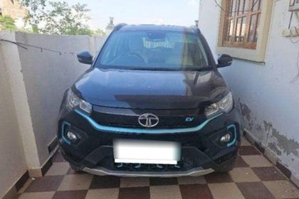 2021 Tata Nexon EV एक्सजेड प्लस लक्स