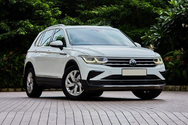 Volkswagen Tiguan 2.0 TSI एलिगेंस बीएस6 Second-hand 2022 Volkswagen Tiguan 2.0 TSI एलिगेंस बीएस6 for sale in Kolkata