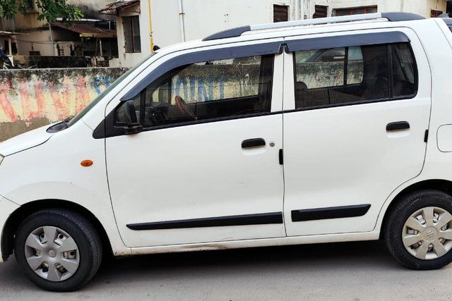 Second-hand 2015 Maruti Suzuki Wagon R एलएक्सआई सीएनजी for sale in Ahmedabad