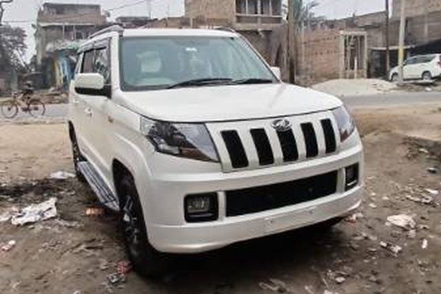 Mahindra TUV 300 T10 Second-hand 2018 Mahindra TUV 300 T10 for sale in Samastipur