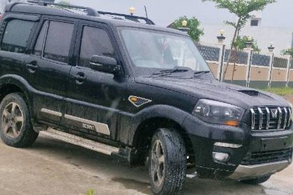 2016 Mahindra Scorpio S4 9 Seater