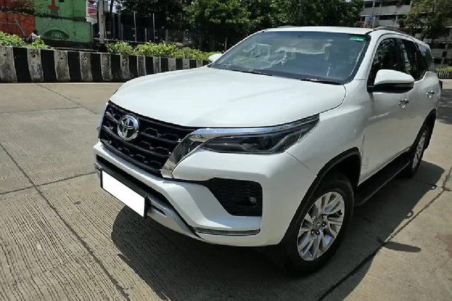 Second-hand 2023 Toyota Fortuner 4X4 Diesel AT for sale in Mumbai