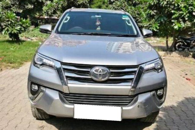 Second-hand 2019 Toyota Fortuner 2.8 2WD AT BSIV for sale in New Delhi