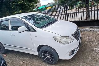 Used 2.5 G (Diesel) 8 Seater BS IV