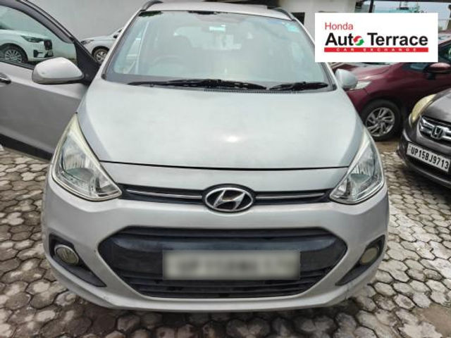 Second-hand 2014 Hyundai Grand i10 1.2 CRDi Sportz for sale in Meerut