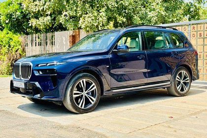 2023 BMW X7 xDrive40d M Sport बीएस6