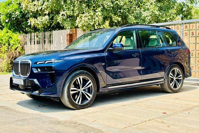 Second-hand 2023 BMW X7 xDrive40d M Sport BSVI for sale in Ahmedabad