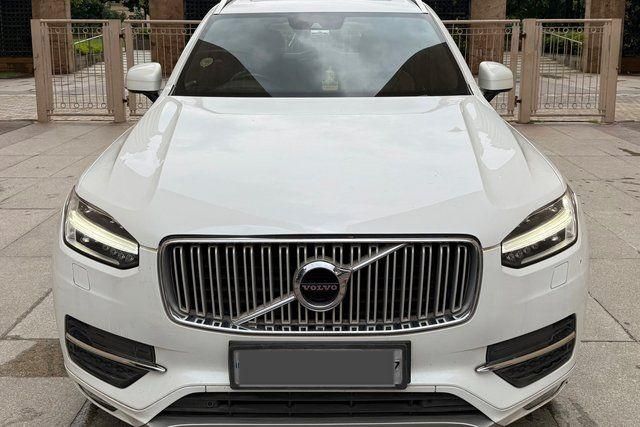 Second-hand 2017 Volvo XC90 D5 R-Design for sale in Thane