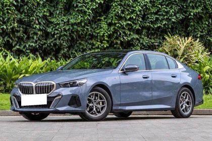 2025 BMW 5 Series 530एलआई