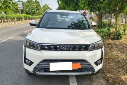 2019 Mahindra XUV300 W8 ऑप्शन बीएस6