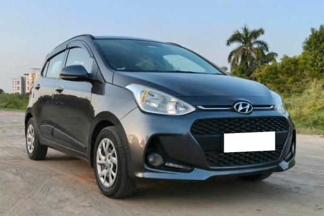 Second-hand 2020 Hyundai Grand i10 स्पोर्टज़ for sale in Vadodara