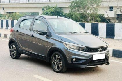 2023 Tata Tiago NRG XZ CNG
