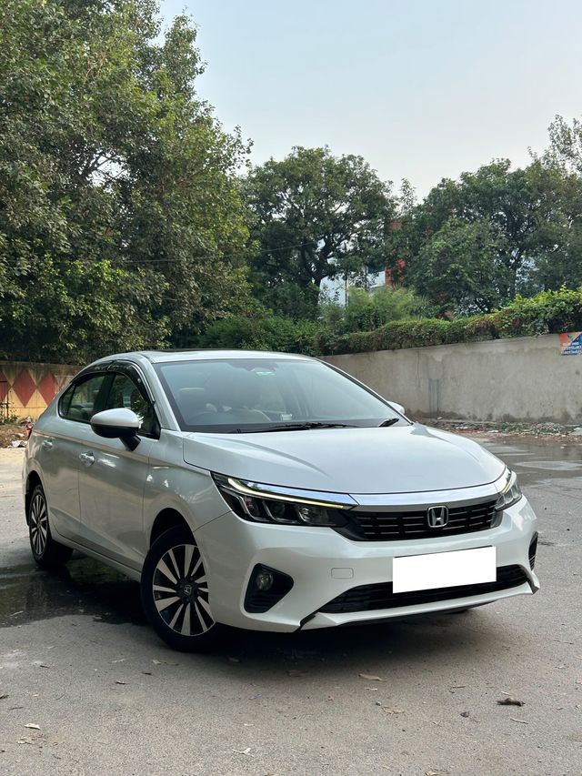 Honda City वीएक्स MT Second-hand 2023 Honda City वीएक्स MT for sale in New Delhi