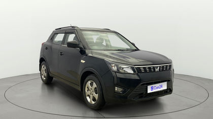 2023 Mahindra XUV300 W6