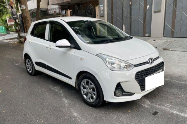 Second-hand 2018 Hyundai Grand i10 1.2 कप्पा स्पोर्टज़ बीएस4 for sale in New Delhi