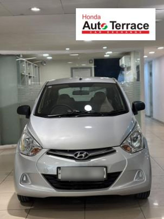 Hyundai EON एरा Second-hand 2012 Hyundai EON एरा for sale in Ahmedabad