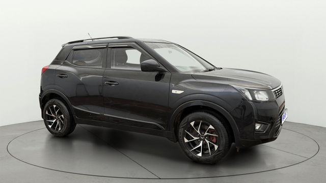 Mahindra XUV300 W6 Second-hand 2023 Mahindra XUV300 W6 for sale in New Delhi