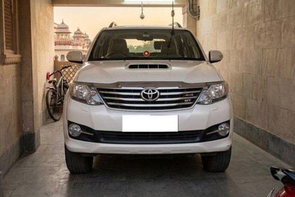 2015 Toyota Fortuner 4x4 MT