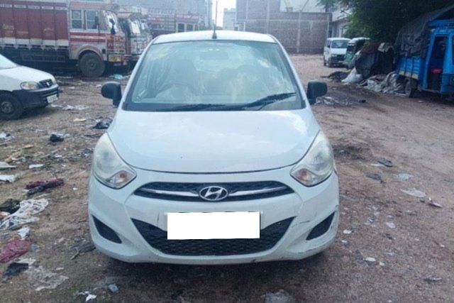 Hyundai i10 Era Second-hand 2011 Hyundai i10 Era for sale in Godhra