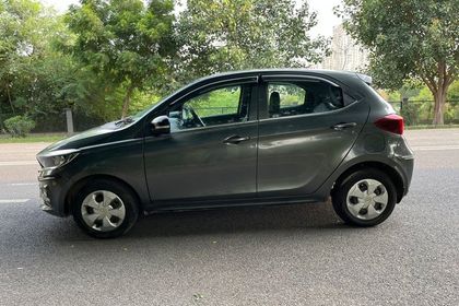 2023 Tata Tiago एक्सटी बीएस6