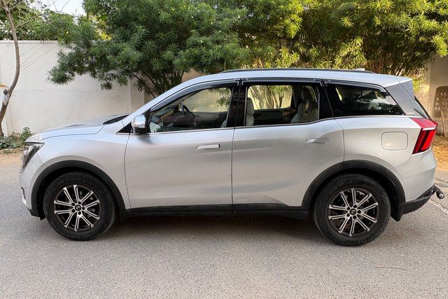 Mahindra XUV700 AX7 7Str Diesel Second-hand 2023 Mahindra XUV700 AX7 7Str Diesel for sale in Jaipur