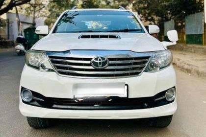 2015 Toyota Fortuner 4x2 मैनुअल